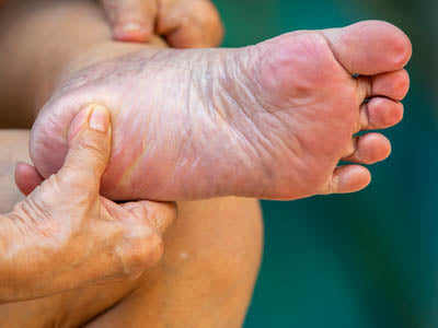 Le soin des pieds diabétiques
